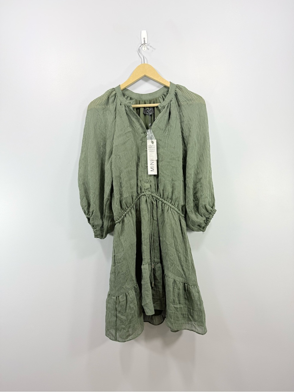 NWT MINKPINK Olive Green Textured Tiered Front- Tie Women’s Dress size Small